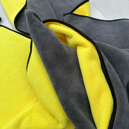 Ultra-Absorbent Microfiber Detailing Towel – Scratch-Free Shine